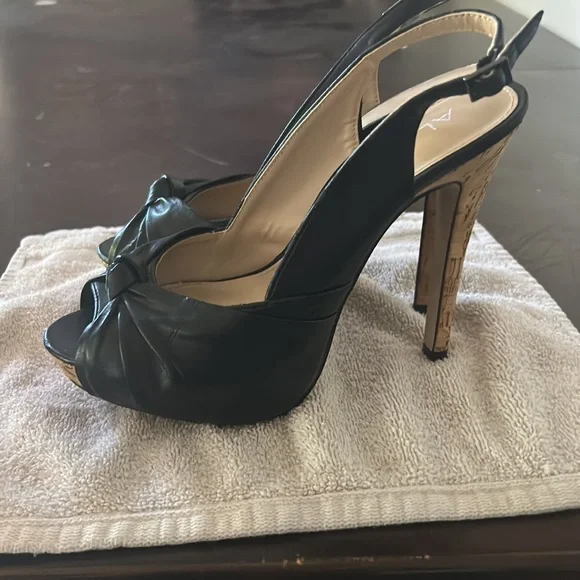 Also heals - Picture 2 of 4